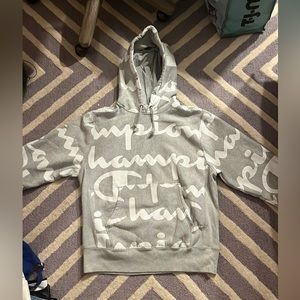 Champion Men’s Sweatshirt. NWOT!!